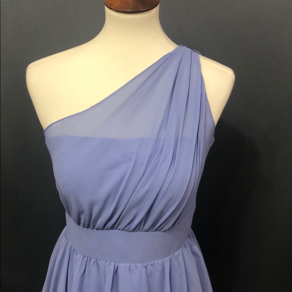 SALE Gorgeous formal dress - Picture 2 of 4